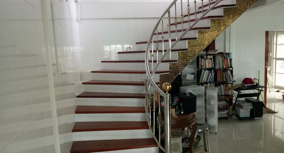 For sale 5 bedrooms house in Bueng Kum, Bangkok