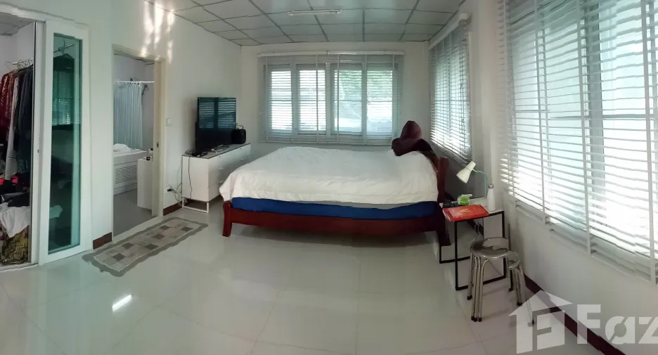 For sale 5 bedrooms house in Bueng Kum, Bangkok