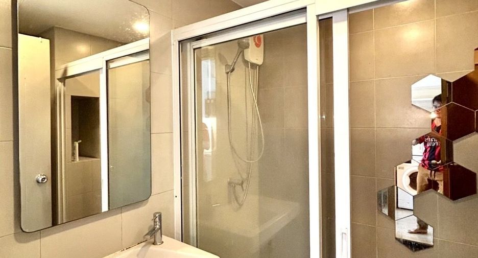 For sale studio condo in Bang Na, Bangkok