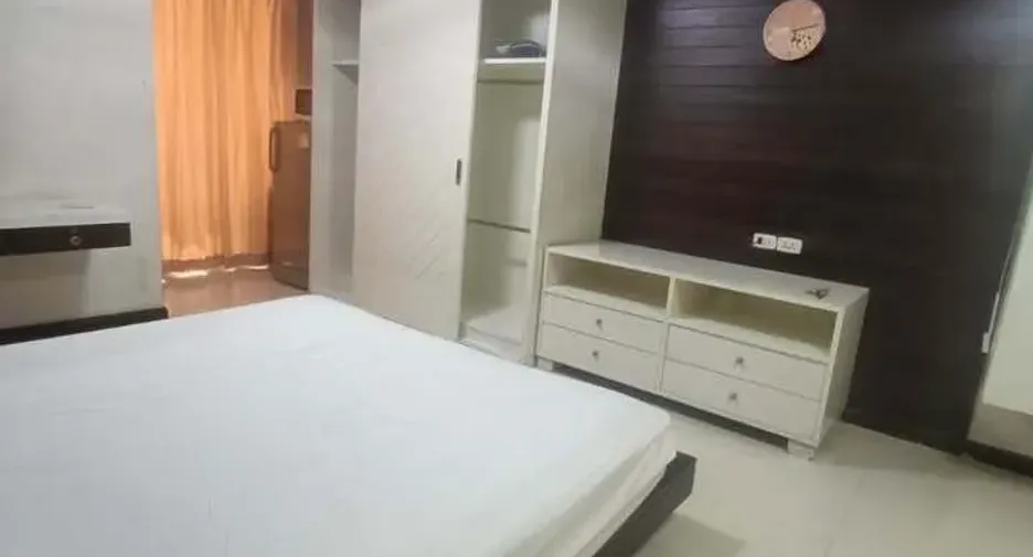 For rent studio condo in Din Daeng, Bangkok