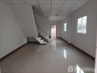 For rent 3 bedrooms townhouse in Nong Khaem, Bangkok