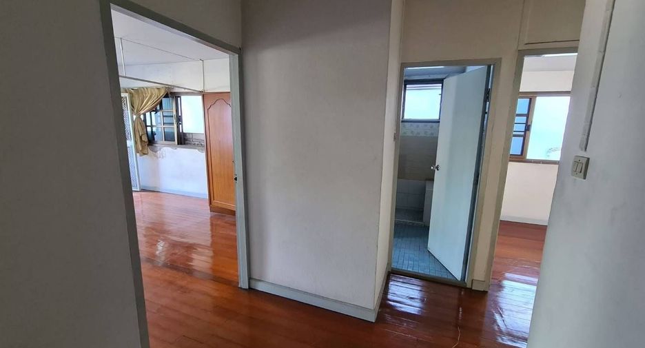 Haus zum Kauf mit 7 Zimmer in Chatuchak, Bangkok