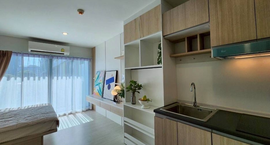 For sale 1 bed condo in Khlong Toei, Bangkok