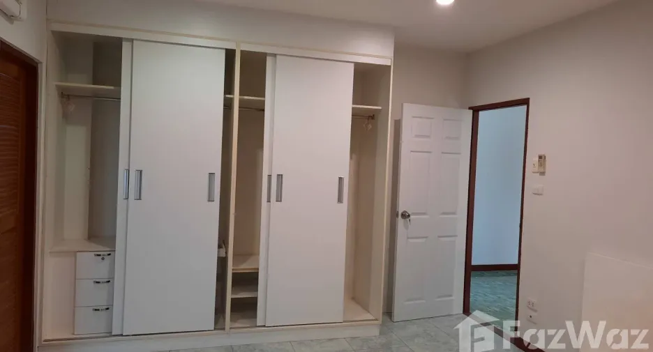 Haus zum Kauf und zur Miete mit 4 Zimmer in Suan Luang, Bangkok