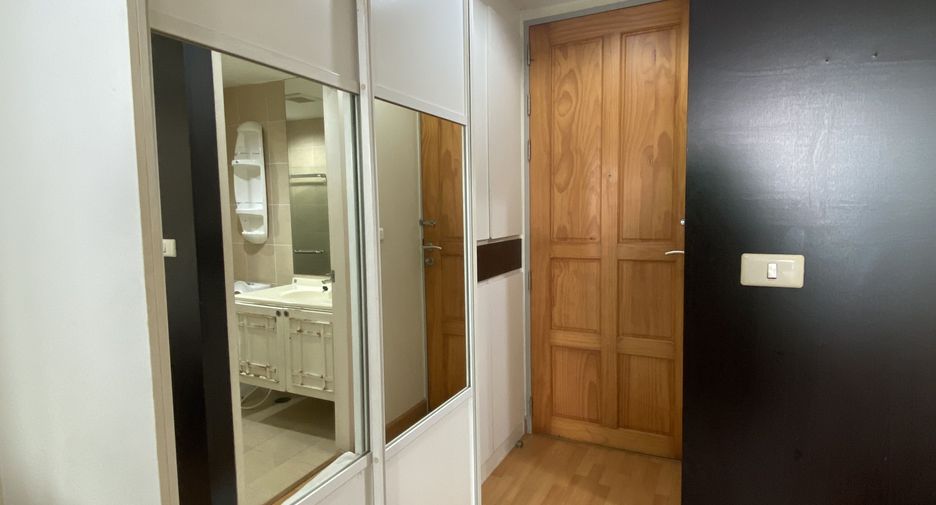 For sale studio condo in Bang Kho Laem, Bangkok