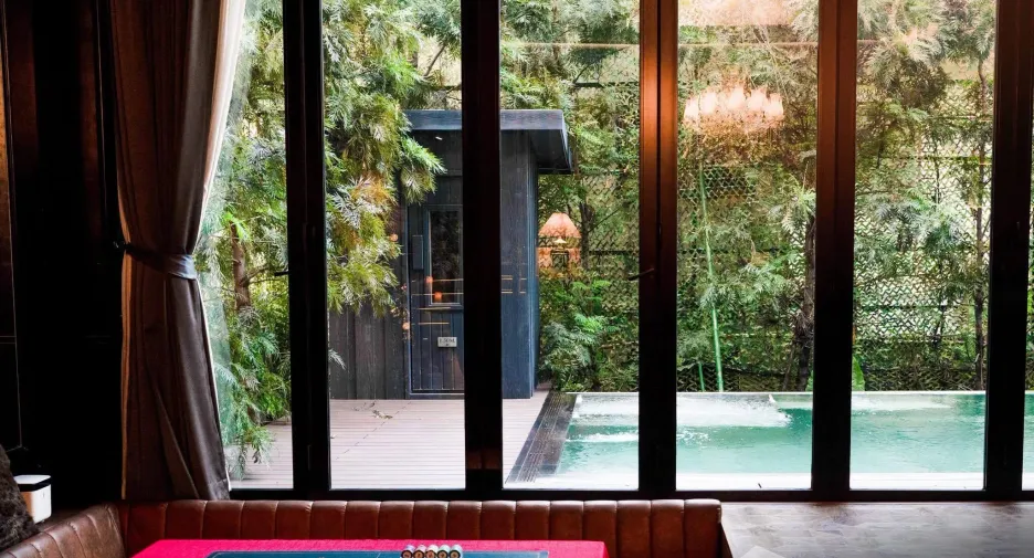 For sale 4 ベッドルーム villa in Bang Phlat, Bangkok