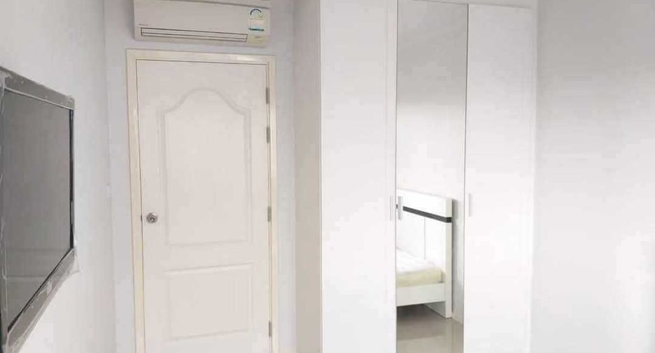 For sale 1 bed condo in Mueang Samut Prakan, Samut Prakan