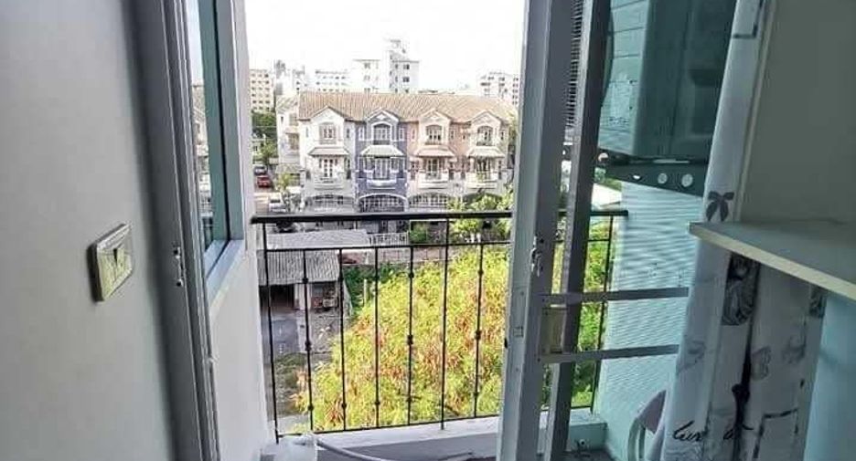 For sale 1 bed condo in Mueang Samut Prakan, Samut Prakan
