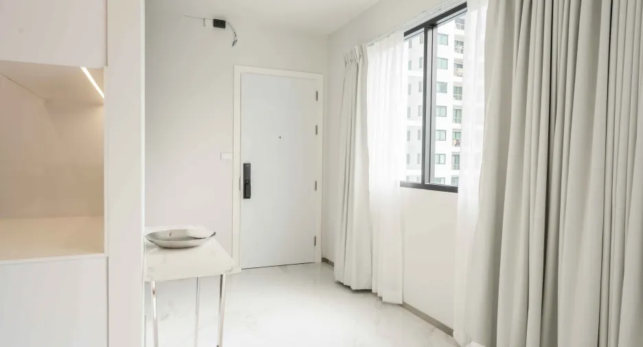 For sale 1 bed condo in Watthana, Bangkok