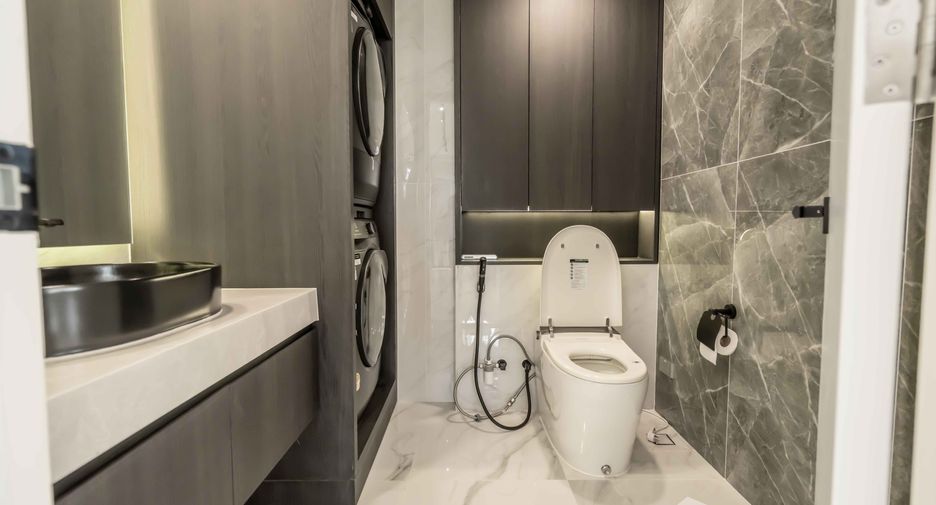 For sale 1 bed condo in Watthana, Bangkok