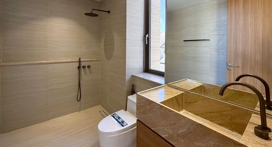 Casa adosada en venta de 5 habitaciones en Watthana, Bangkok