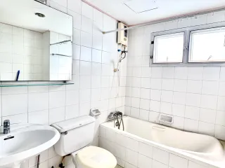 Condo en venta de 2 habitaciones en Khlong Toei, Bangkok