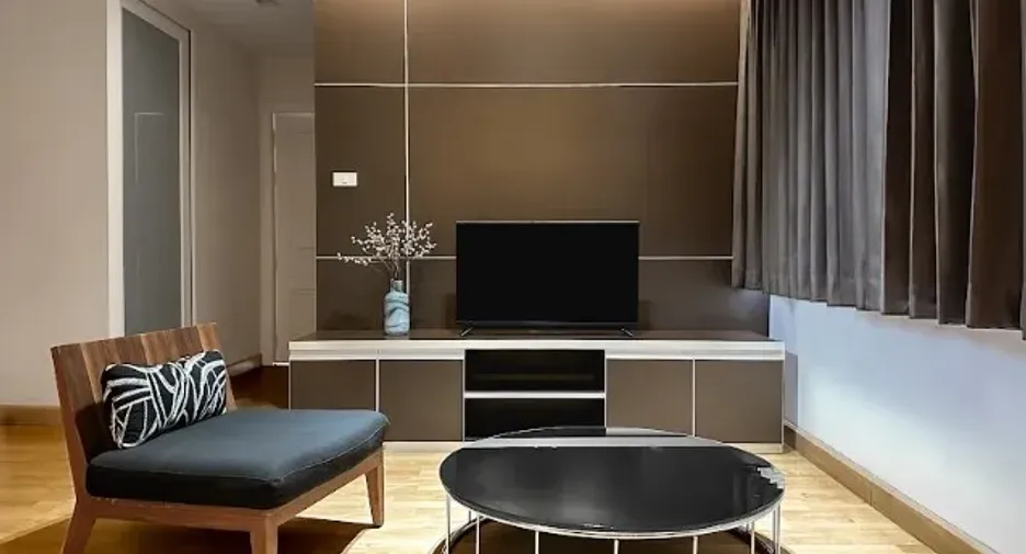 For sale 67 bedrooms apartment in Khlong Toei, Bangkok