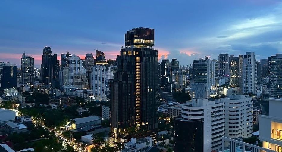 À vendre 2 chambres condo à Watthana, Bangkok