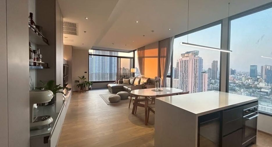 À vendre 2 chambres condo à Watthana, Bangkok