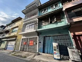 For Rent 3 Bedroom Townhouse In Bang Kapi, Bangkok