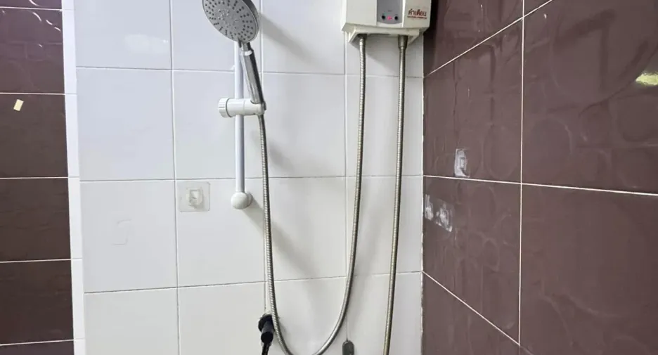 For rent 1 bed condo in Bang Khun Thian, Bangkok