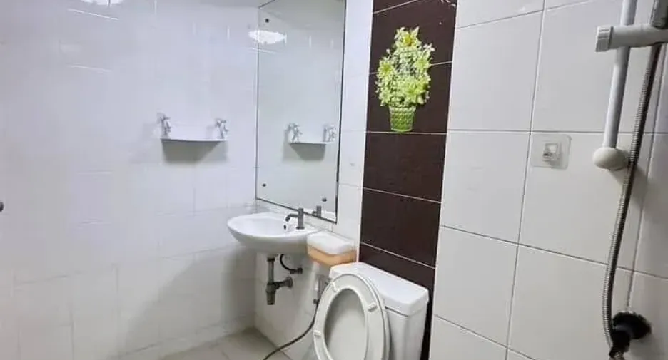 For rent 1 bed condo in Bang Khun Thian, Bangkok