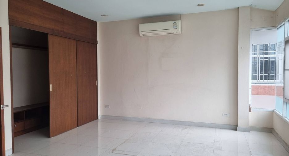 For sale 4 bedrooms house in Nong Khaem, Bangkok
