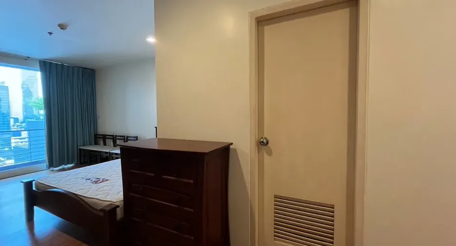 For sale and for rent studio condo in Bang Rak, Bangkok