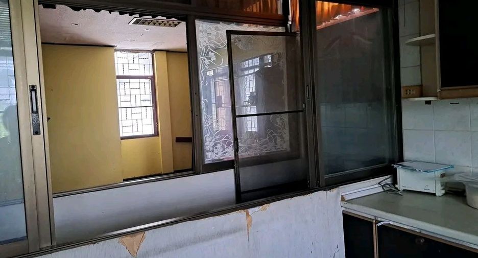 À vendre 5 chambres maison à Bueng Kum, Bangkok
