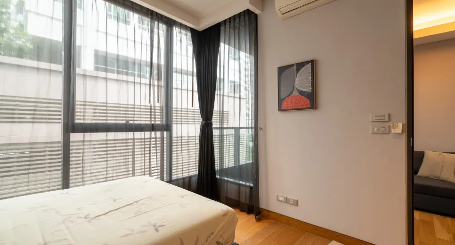 For sale 1 bed condo in Khlong Toei, Bangkok
