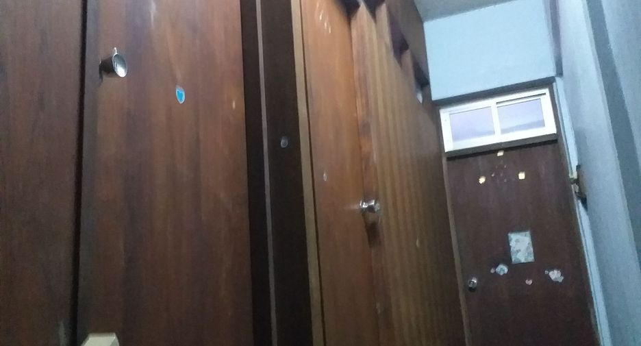 Casa adosada en venta de 3 habitaciones en Yan Nawa, Bangkok