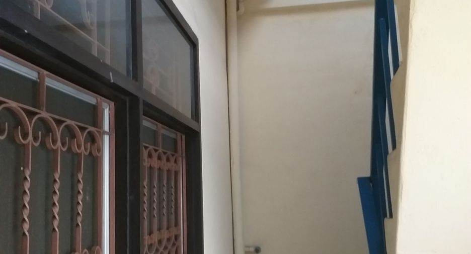 Casa adosada en venta de 3 habitaciones en Yan Nawa, Bangkok