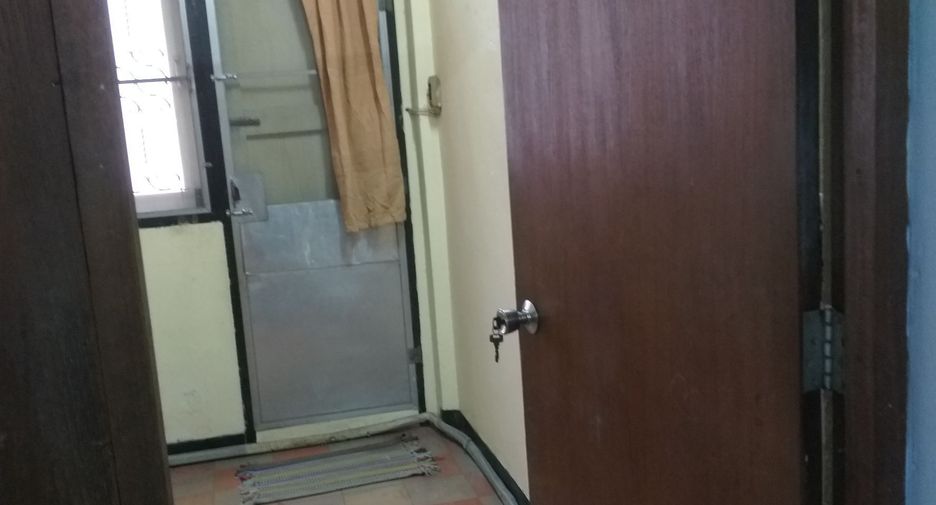 Casa adosada en venta de 3 habitaciones en Yan Nawa, Bangkok