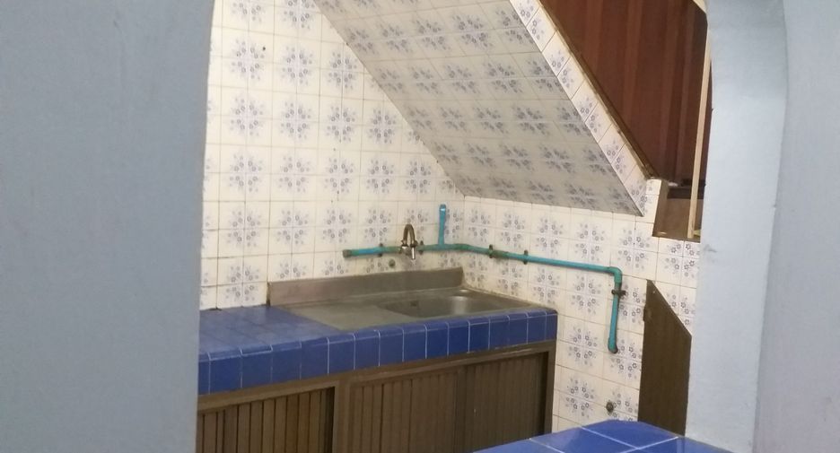 Casa adosada en venta de 3 habitaciones en Yan Nawa, Bangkok