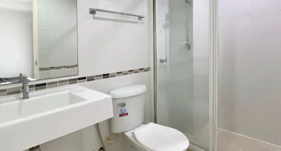 Wohnung zum Kauf mit 1 Zimmer in Phra Khanong, Bangkok