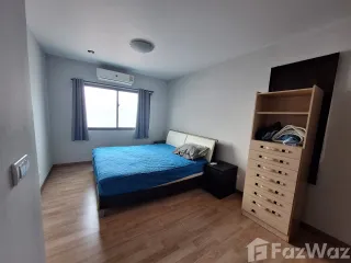 For sale 4 bedrooms townhouse in Phra Khanong, Bangkok