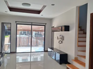 For sale 4 bedrooms townhouse in Phra Khanong, Bangkok