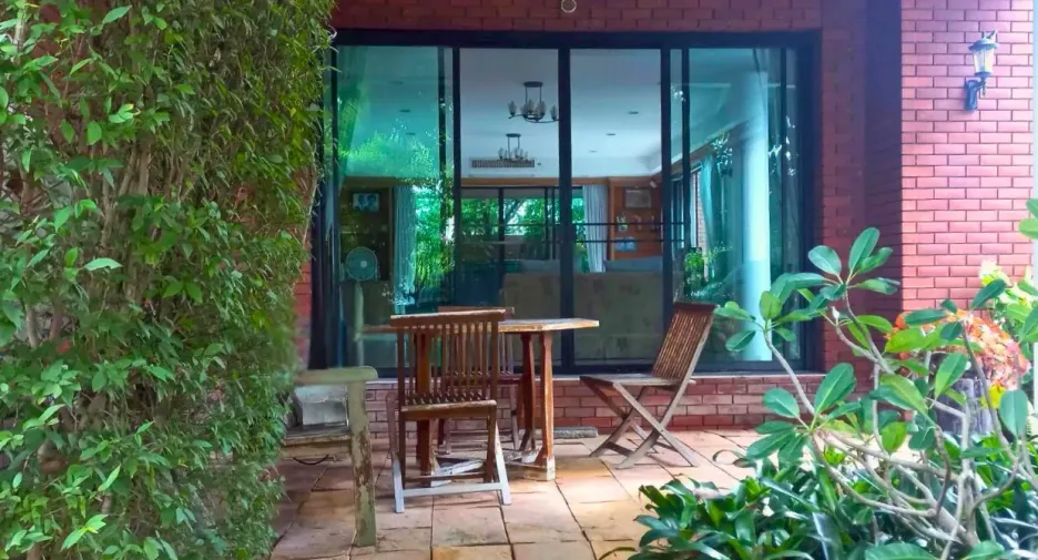 Villa zum Kauf mit 4 Zimmer in Khlong Sam Wa, Bangkok