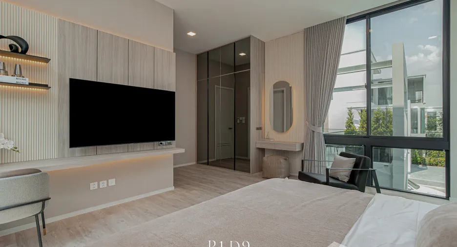For sale and for rent 4 bedrooms house in Saphan Sung, Bangkok