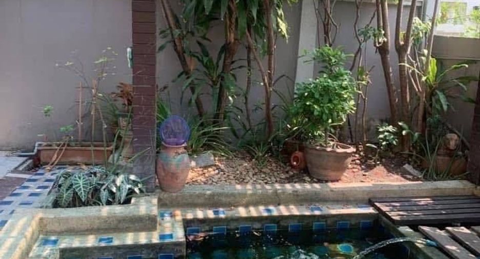 Haus zum Kauf mit 5 Zimmer in Lat Phrao, Bangkok