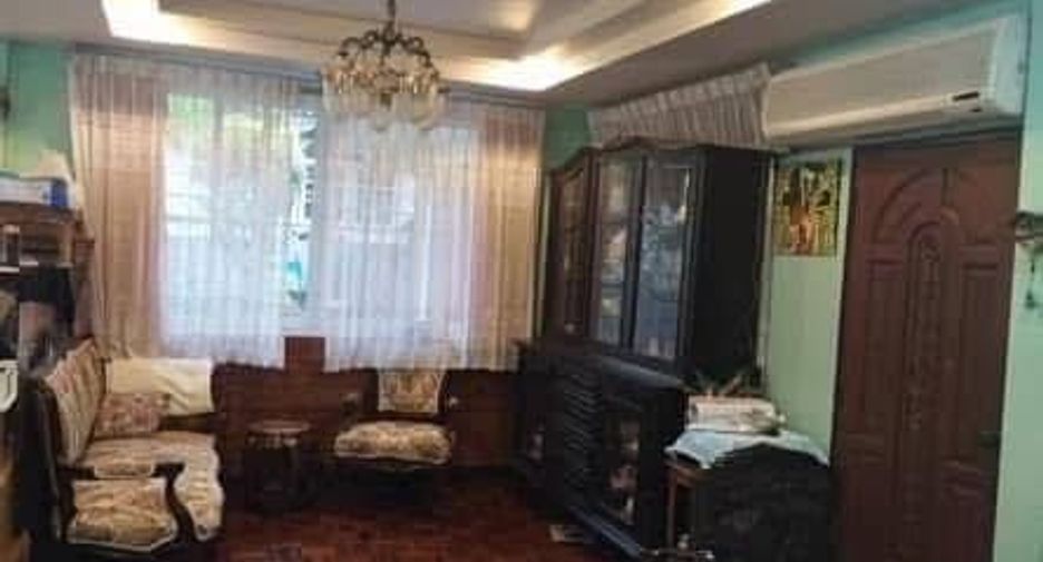 Haus zum Kauf mit 5 Zimmer in Lat Phrao, Bangkok