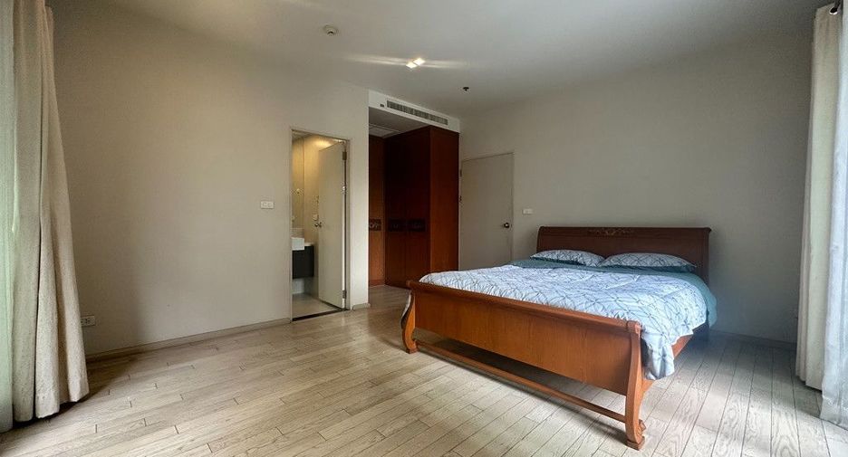 For sale 2 bedrooms condo in Watthana, Bangkok
