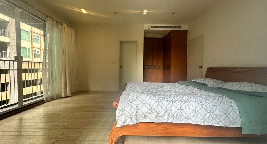 For sale 2 bedrooms condo in Watthana, Bangkok