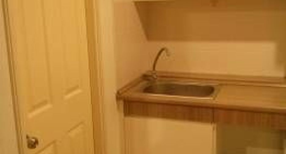 For rent studio condo in Wang Thonglang, Bangkok