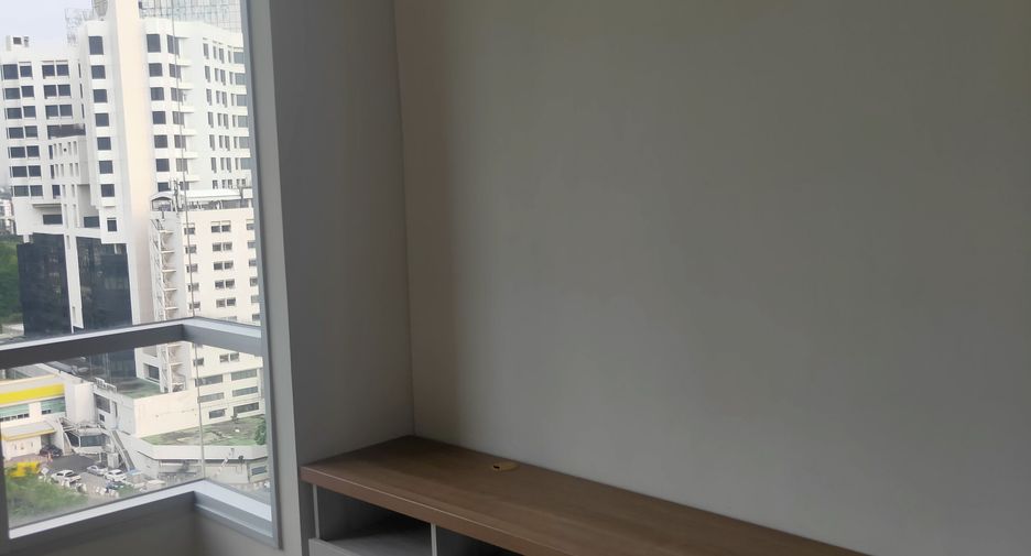 For sale 1 bed condo in Bang Kapi, Bangkok