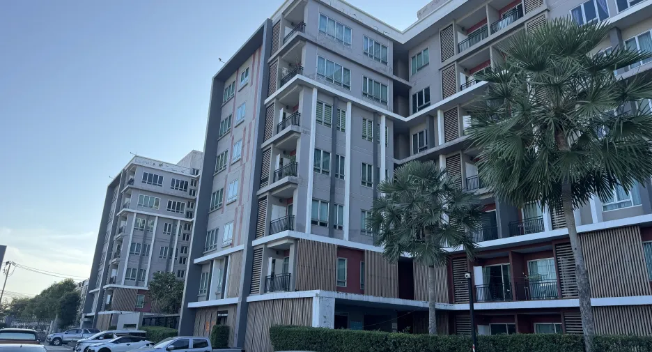 For sale 2 bedrooms condo in Khan Na Yao, Bangkok