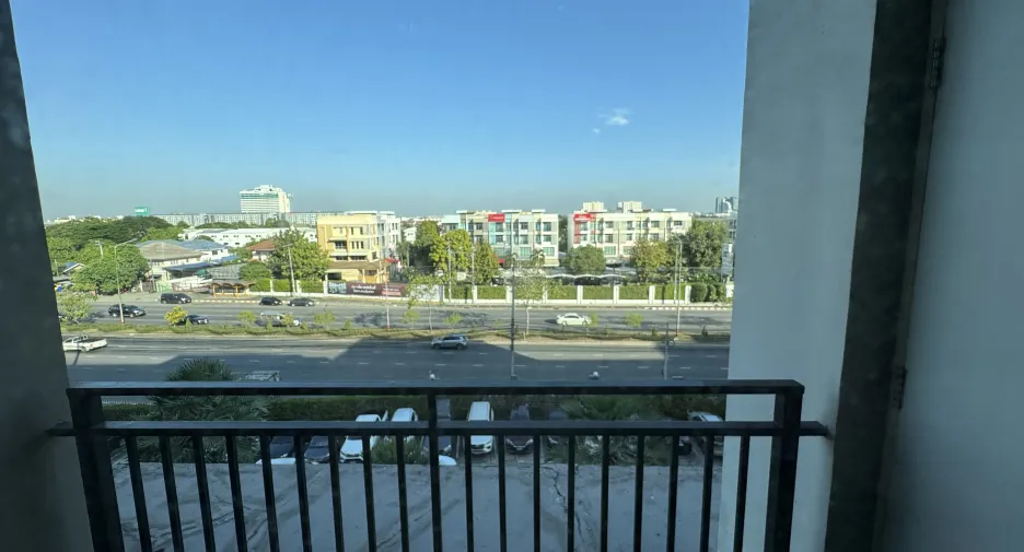 For sale 2 bedrooms condo in Khan Na Yao, Bangkok