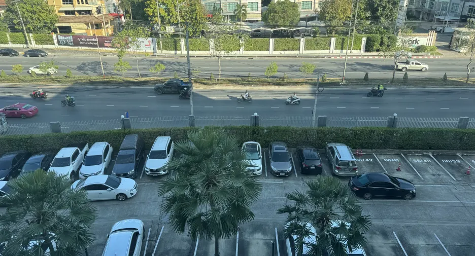 For sale 2 bedrooms condo in Khan Na Yao, Bangkok