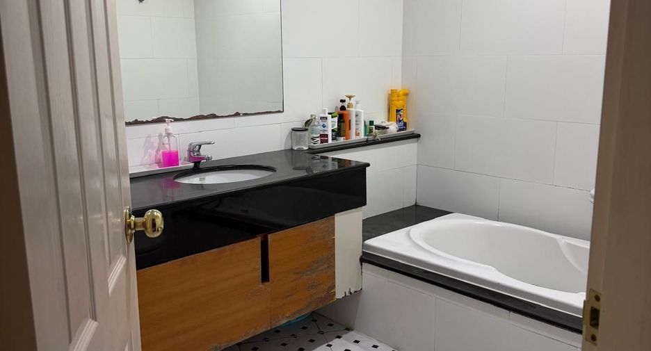 For sale 2 bedrooms condo in Bang Kho Laem, Bangkok