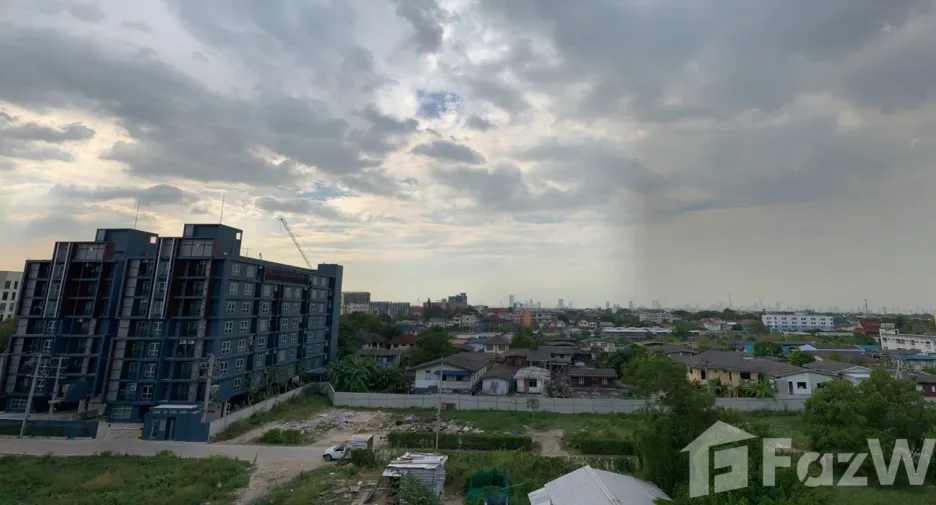For sale 1 bed condo in Mueang Samut Prakan, Samut Prakan