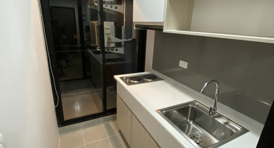 For sale studio condo in Huai Khwang, Bangkok