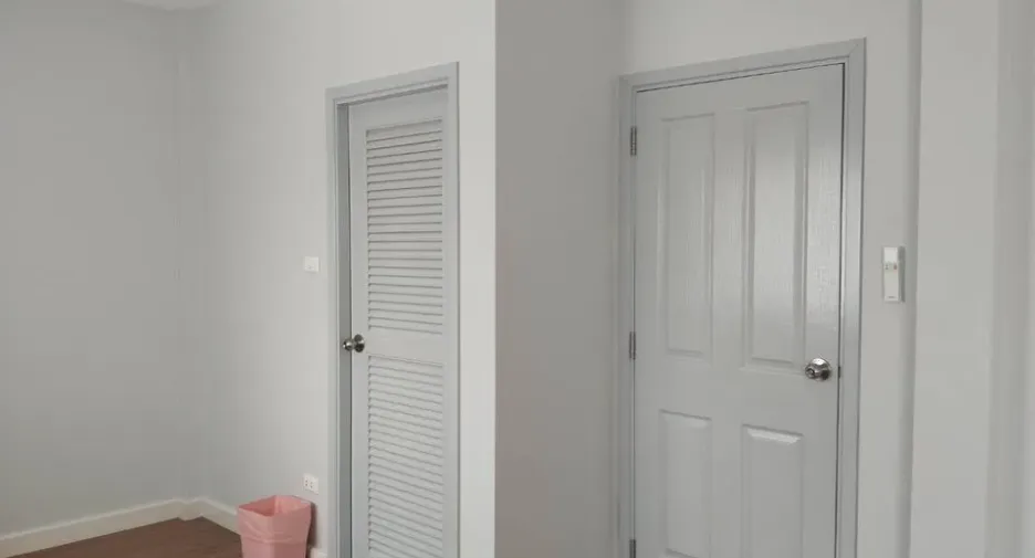 For sale 3 ベッドルーム house in Saphan Sung, Bangkok