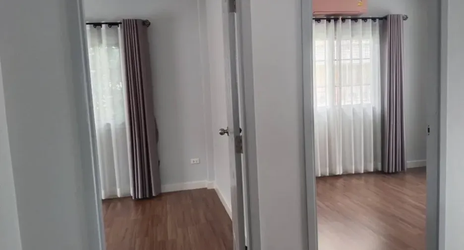 For sale 3 ベッドルーム house in Saphan Sung, Bangkok