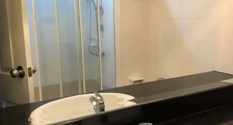 For rent and for sale 2 bedrooms condo in Yan Nawa, Bangkok